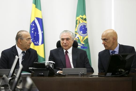 Temer diz que caso de Manaus foi "acidente pavoroso"