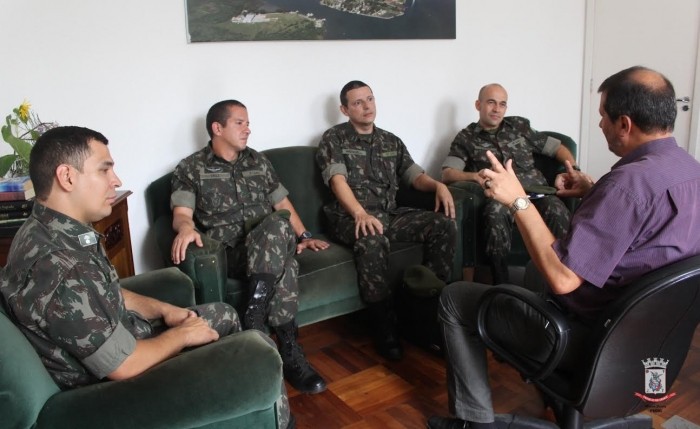 6º GAC apresenta ao Executivo Municipal o programa "Forças no Esporte"