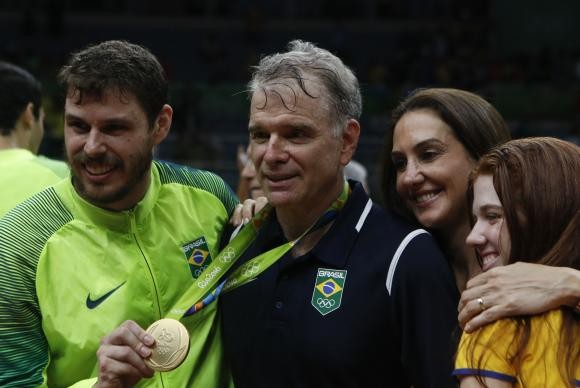 Após 16 anos, Bernardinho deixa comando da seleção masculina