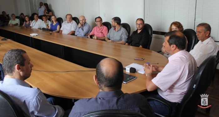 Prefeito anuncia novo superintendente da Santa Casa e o segundo momento da intervenção