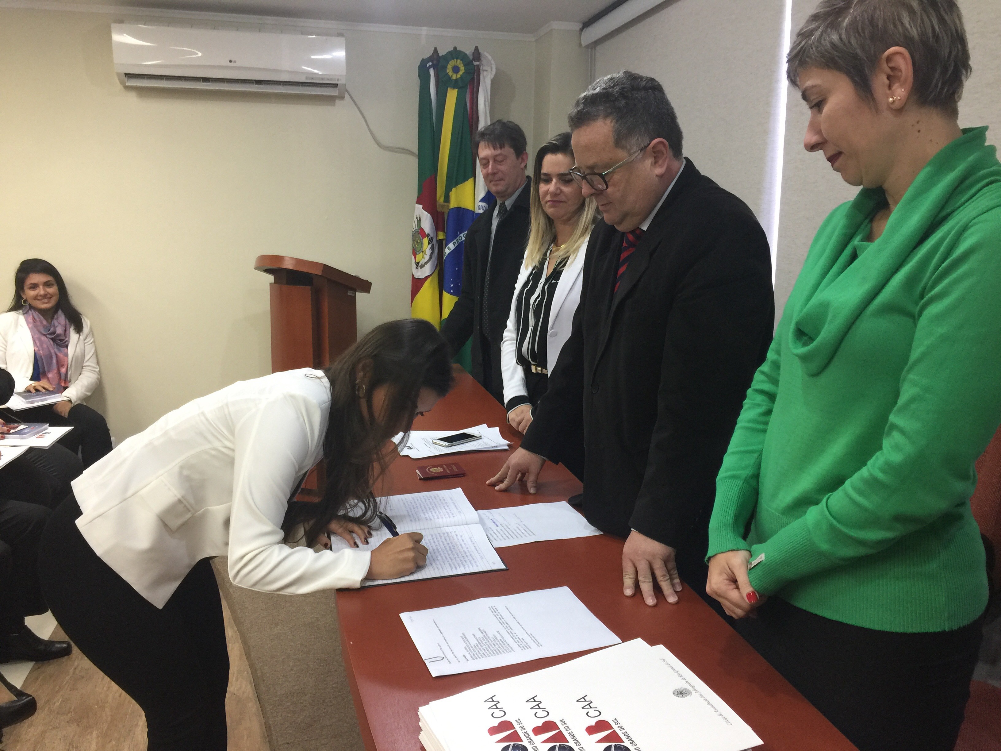 OAB realiza maior entrega de credenciais do ano