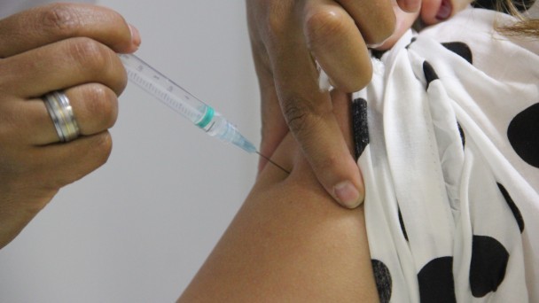 Estado inicia mobilização para aumentar a vacinação contra o HPV em adolescentes