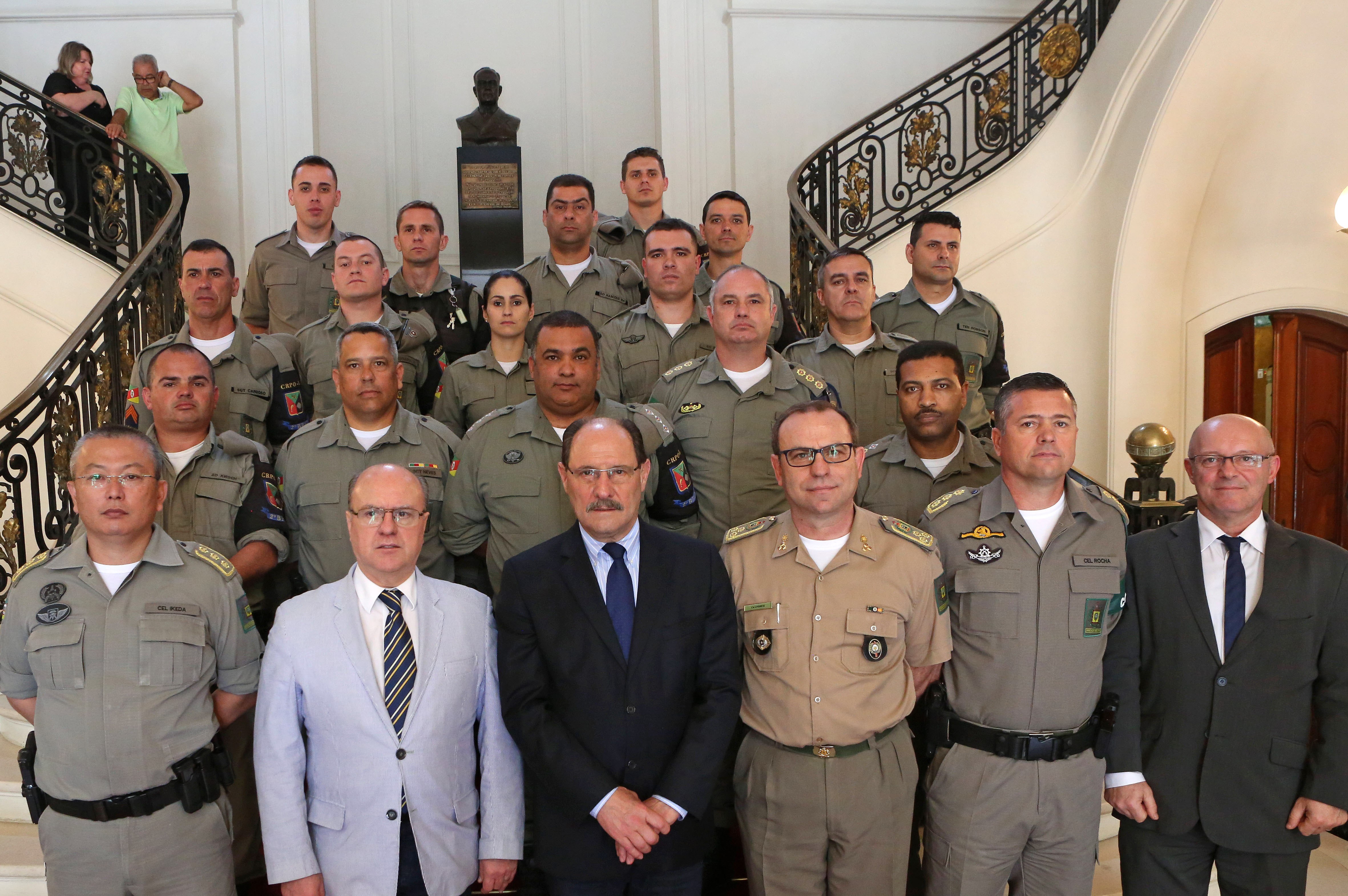 Brigadianos que recusaram suborno de R$ 1 milhão são homenageados