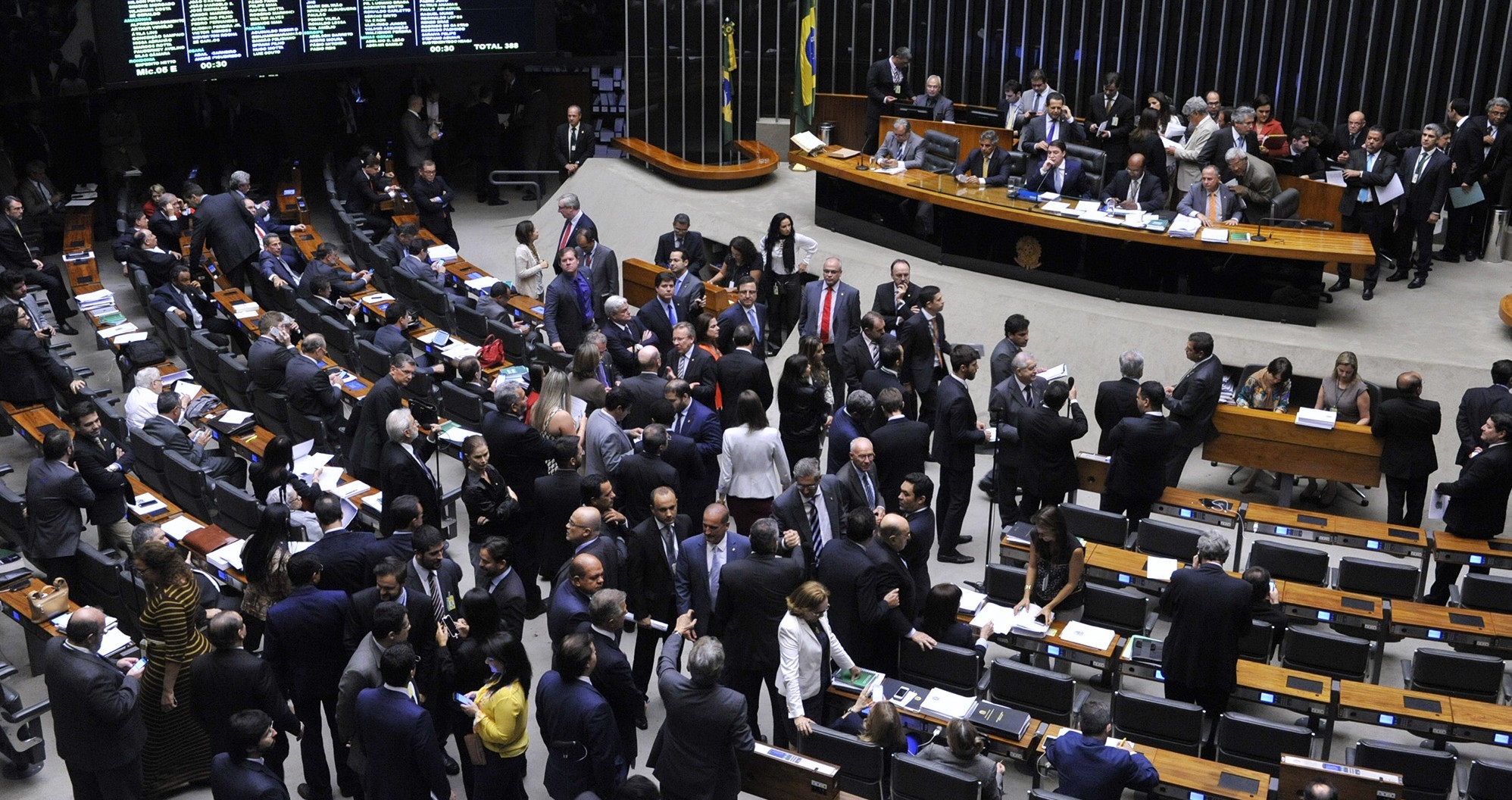 Câmara rejeita denúncia contra Michel Temer