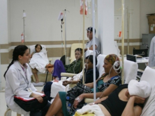 Mais de 8,7 mil fazem exame do Revalida neste domingo