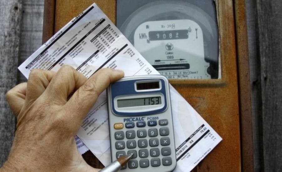 Conta de luz fica mais cara em outubro