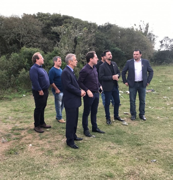 Terreno da Escola de Educação infantil  no Povo Novo será terraplanado