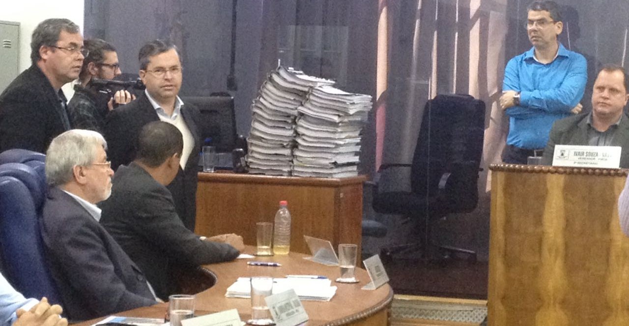 Câmara rejeita pedido de Impeachment do Prefeito Lindenmeyer