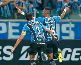 Grêmio elimina Botafogo e vai às semifinais da Libertadores; Santos fora