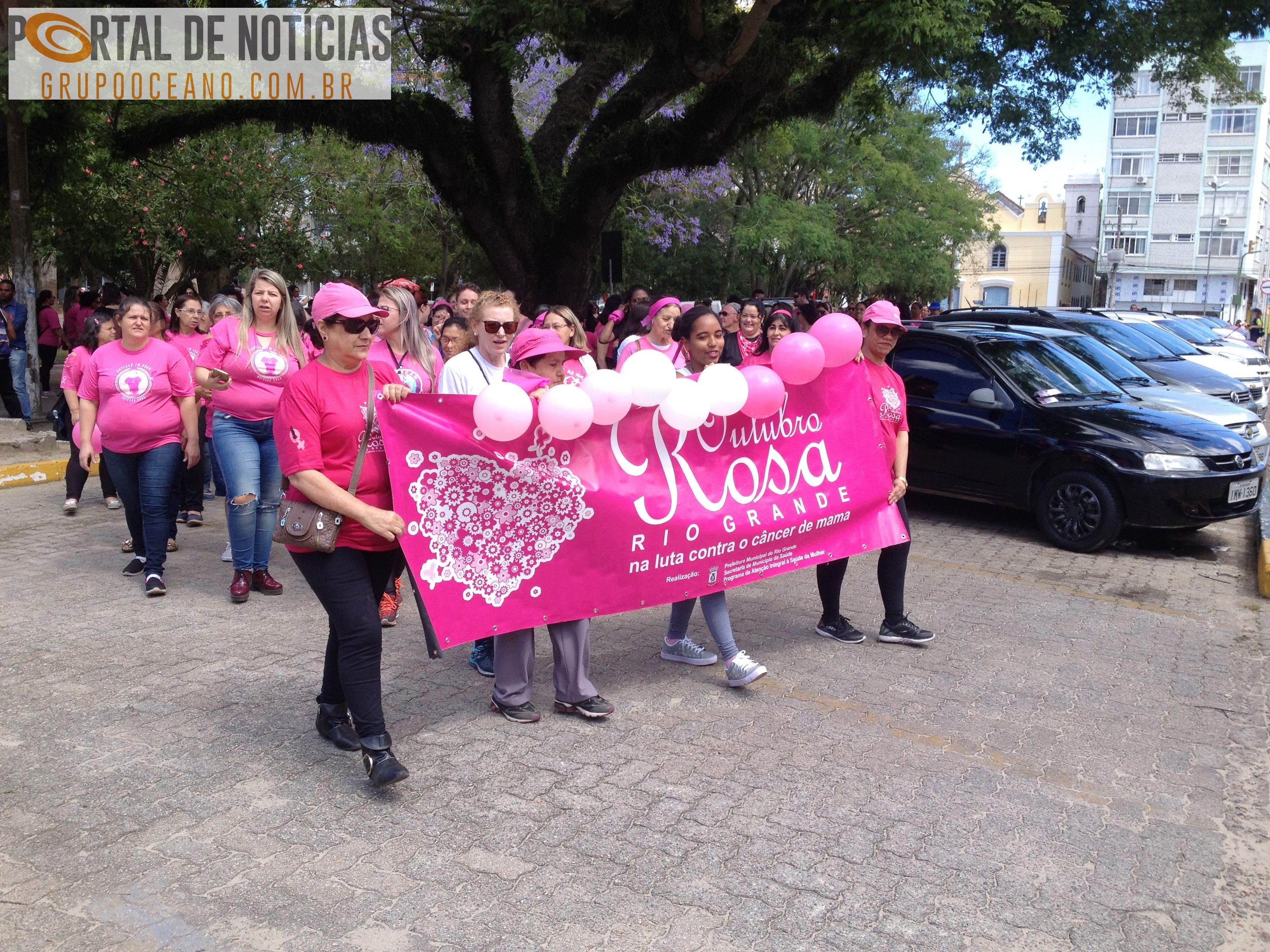 Caminhada marca o fim das atividades do Outubro Rosa