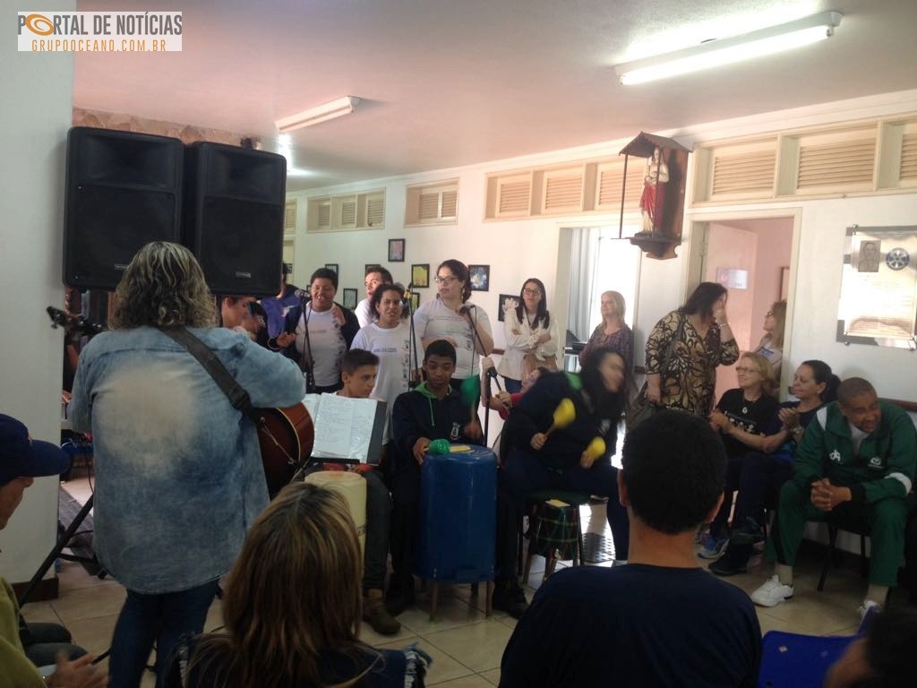 Escola José Álvares de Azevedo comemora 55 anos