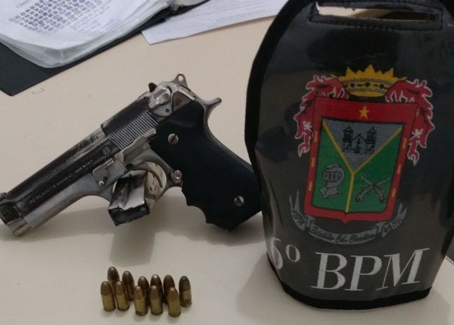 Polícia flagra homem com arma de calibre restrito em SJN
