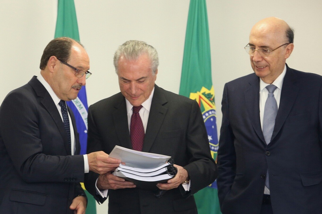 Sartori entrega a Temer proposta para adesão ao plano de auxílio aos estados
