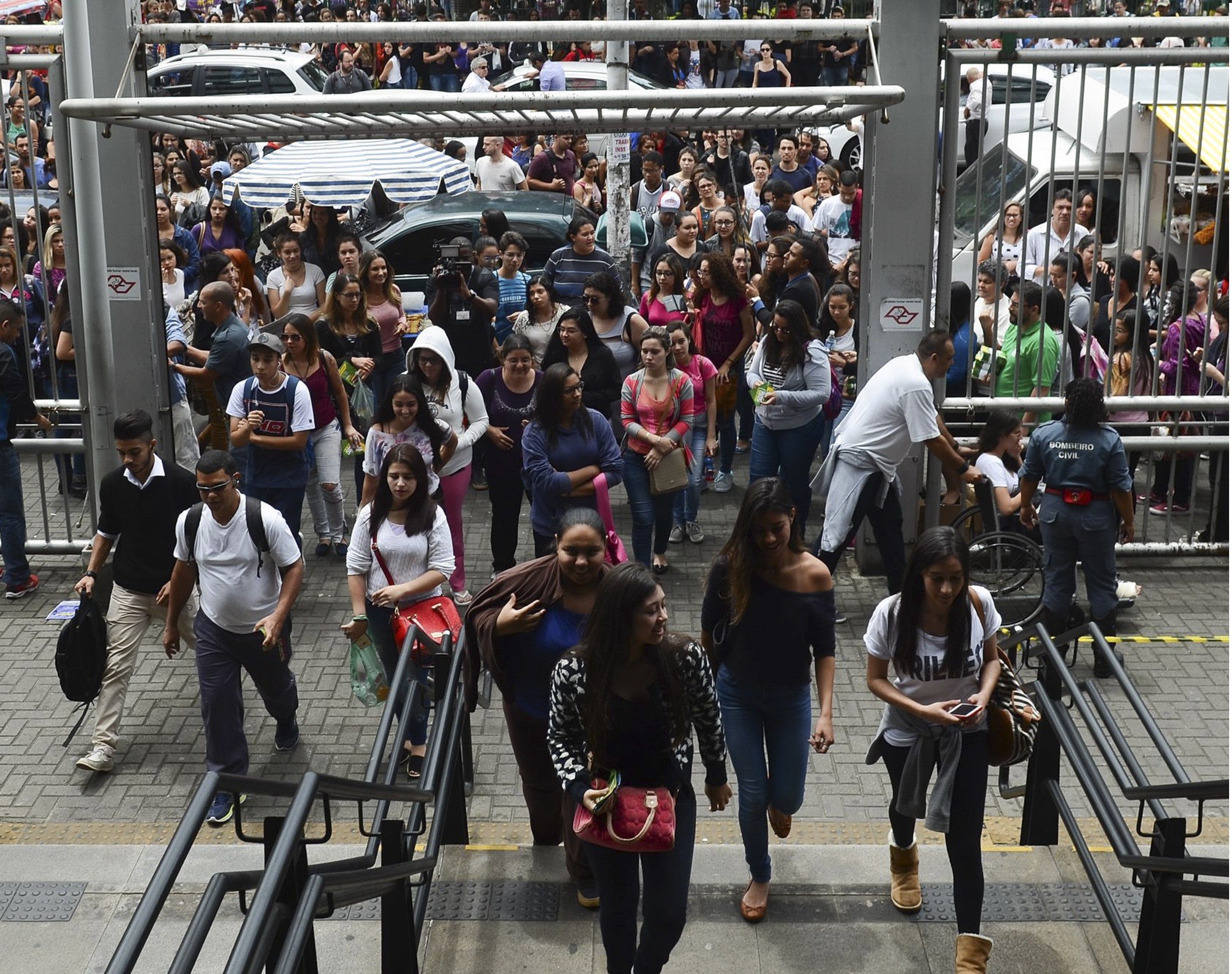 Greve dos professores impede que mais de 15 mil alunos façam a Prova Brasil 