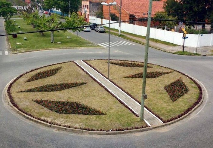 Rótula da Rua Domingos de Almeida ganha cuidados especiais