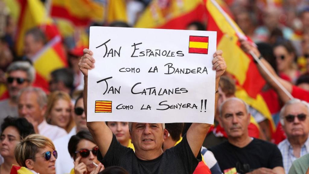 Senado espanhol aprova intervenção do governo na Catalunha