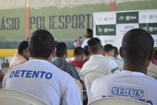 Mais de 200 presos fazem exame para certificação de ensino fundamental e médio em RG