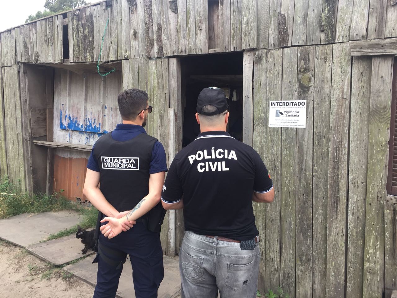 Ação conjunta vistoria comércios na Via 1