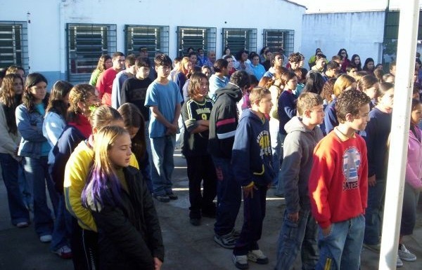 Ano letivo deve iniciar dia 26 de fevereiro em RG