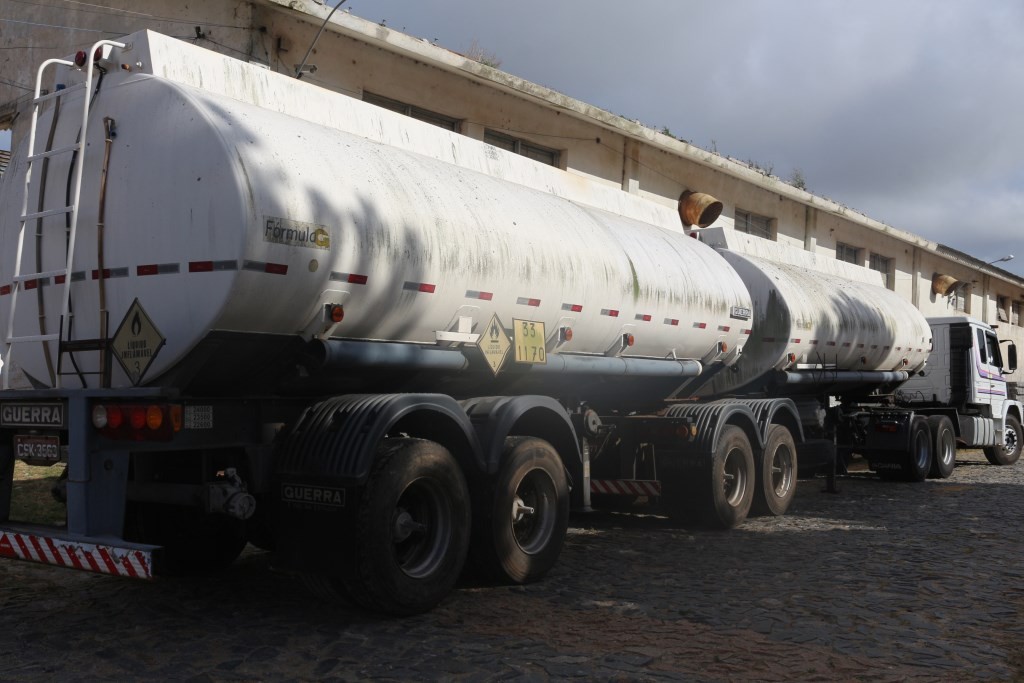 Receita Federal doa caminhão Scania para SJN