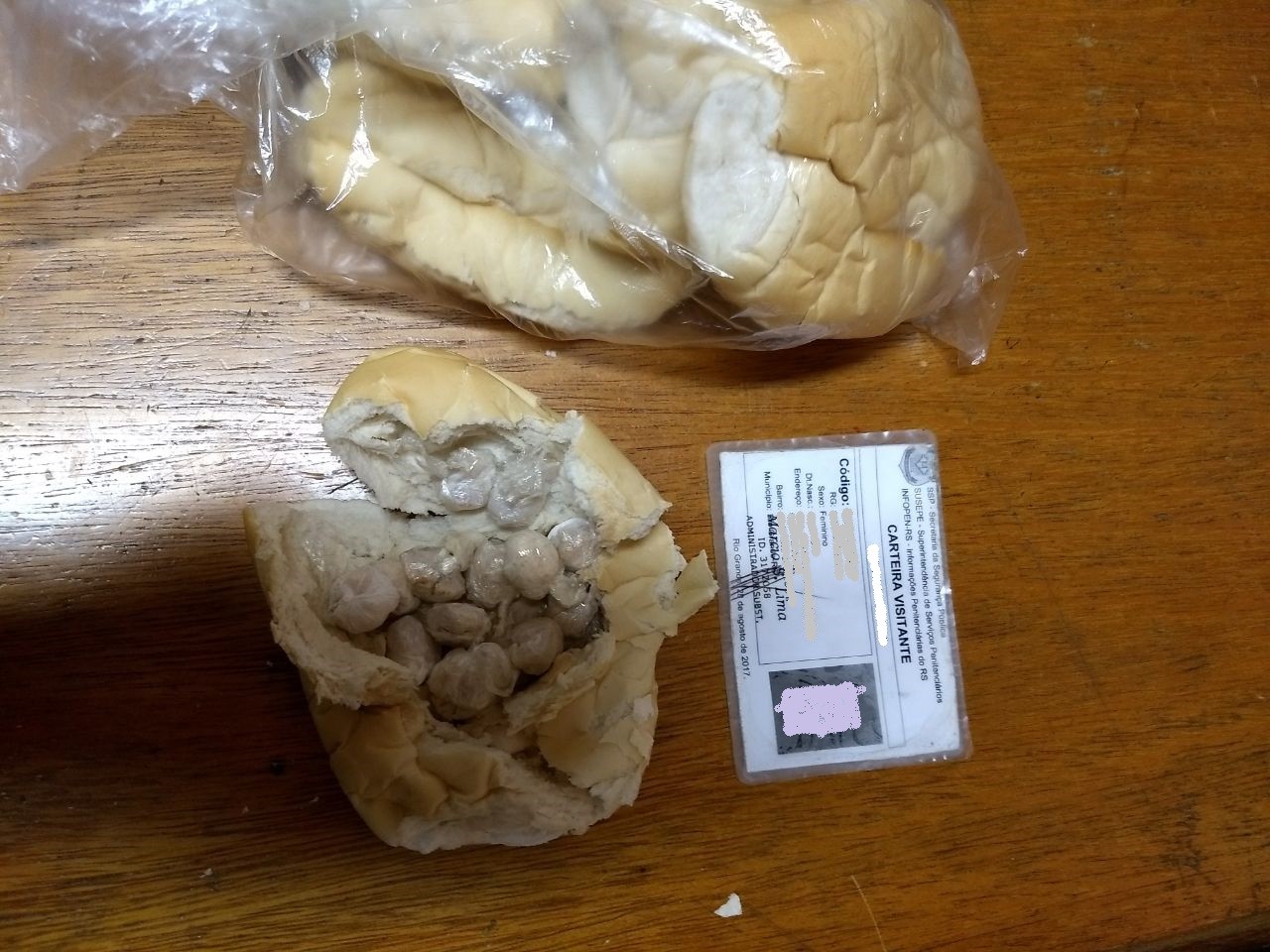  Pão recheado com drogas é descoberto em revista na PERG