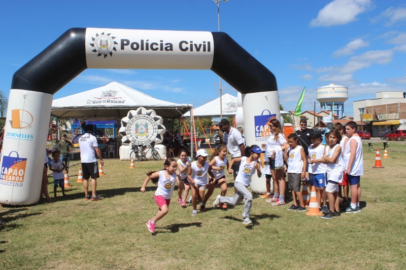 Polícia Civil realiza atividades da Operação Verão na praia do Cassino