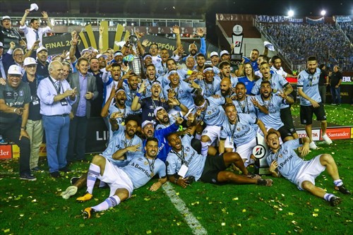 Grêmio vence Lanús e conquista o tri da Libertadores