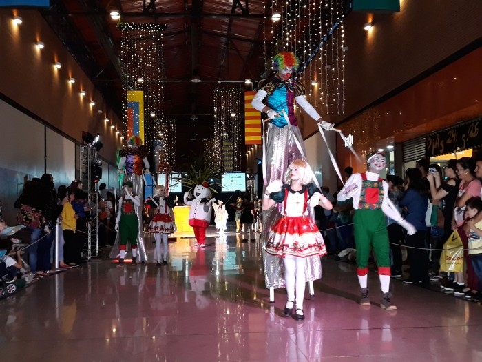 Praça Shopping recebe a 3ª Parada de Natal na noite desta sexta-feira