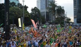 Protestos contra e a favor do ex-presidente Lula marcam véspera do julgamento