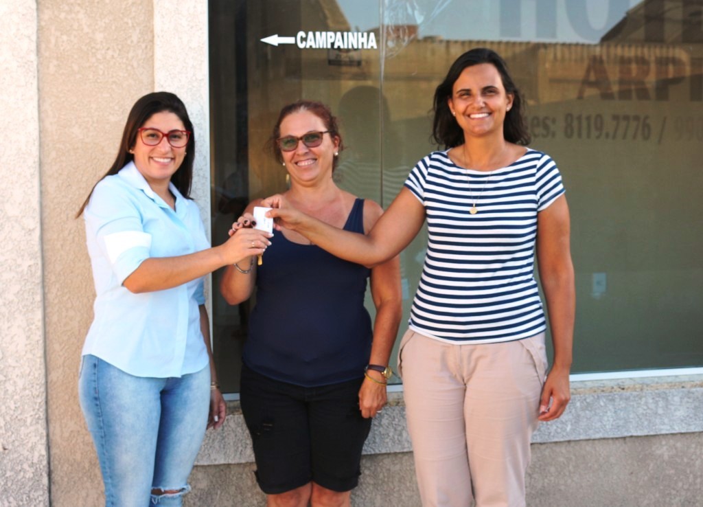 Prefeita entrega chaves da nova Casa Lar Nortense 
