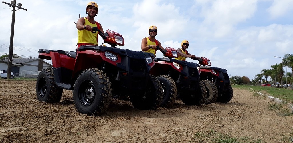 Bombeiros recebem quadriciclos em Rio Grande
