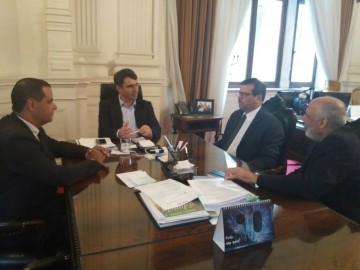 Prefeito propõe união de esforços em defesa da Usina Termelétrica