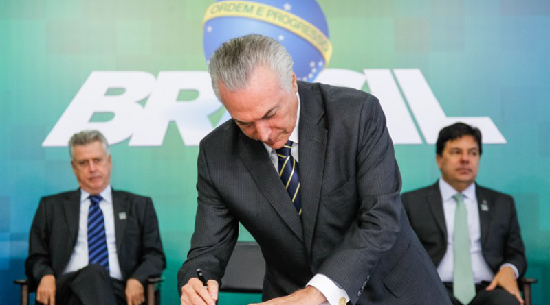 Temer assina projeto de lei com regras para privatização da Eletrobras
