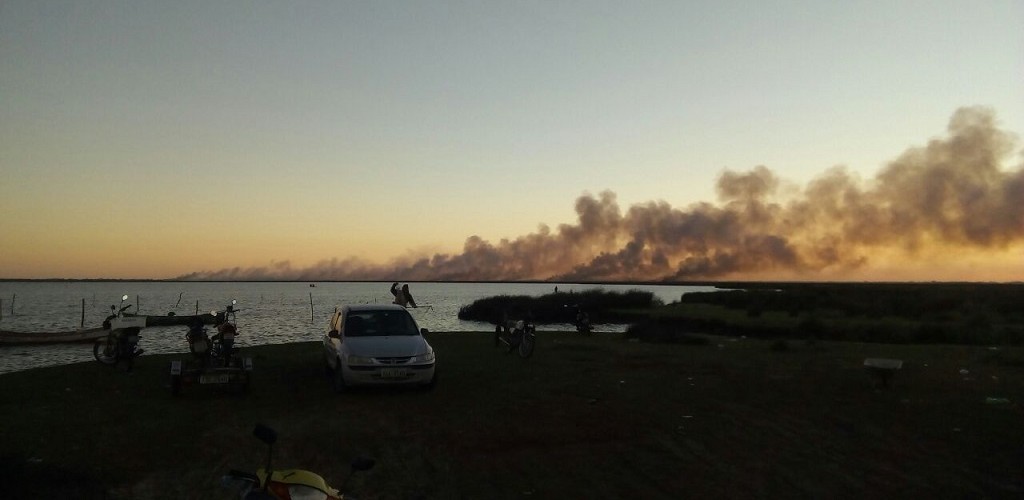 Ilha da Torotama é atingida por incêndio