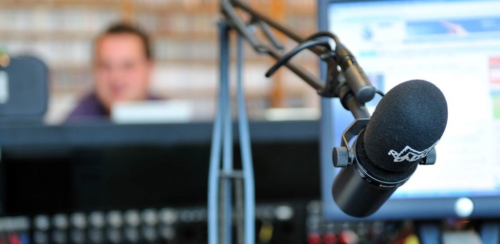 Rádio comunitária não pode veicular propaganda comercial, decide TJ-RS