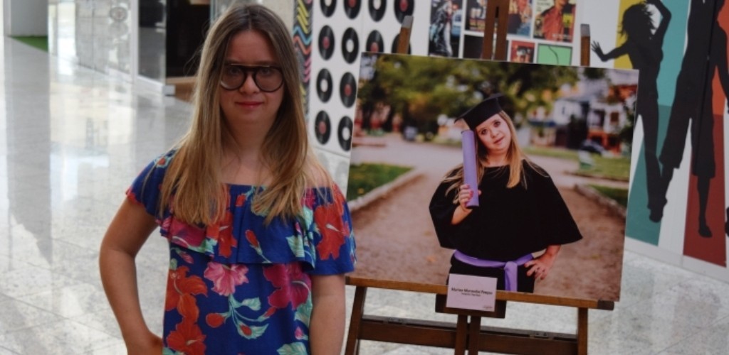 Exposição fotográfica celebra a Semana Municipal de Conscientização sobre a Síndrome de Down