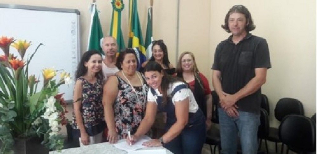 Escola nortense assina ordem de serviço para reforma 