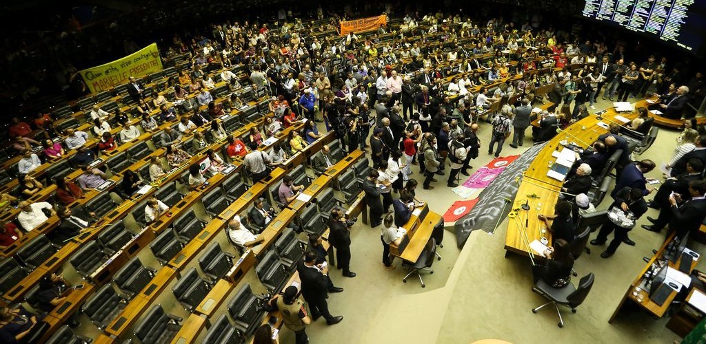 LDO, regulamentação de lobby e cadastro positivo estão na pauta do Congresso