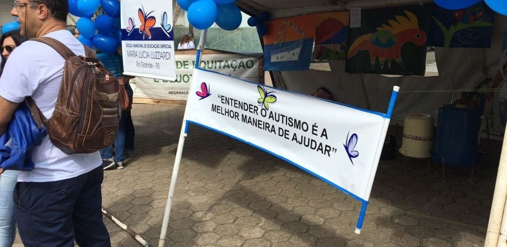 Proexc realiza atividade alusiva ao mês de conscientização sobre o autismo no CC