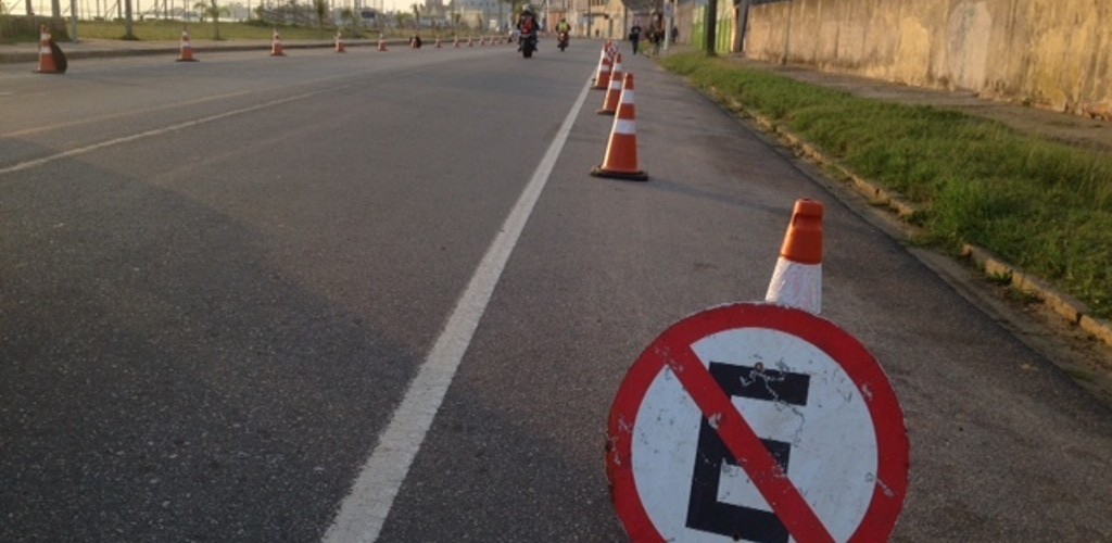 Limpeza na Francisco Campelo impede estacionamento