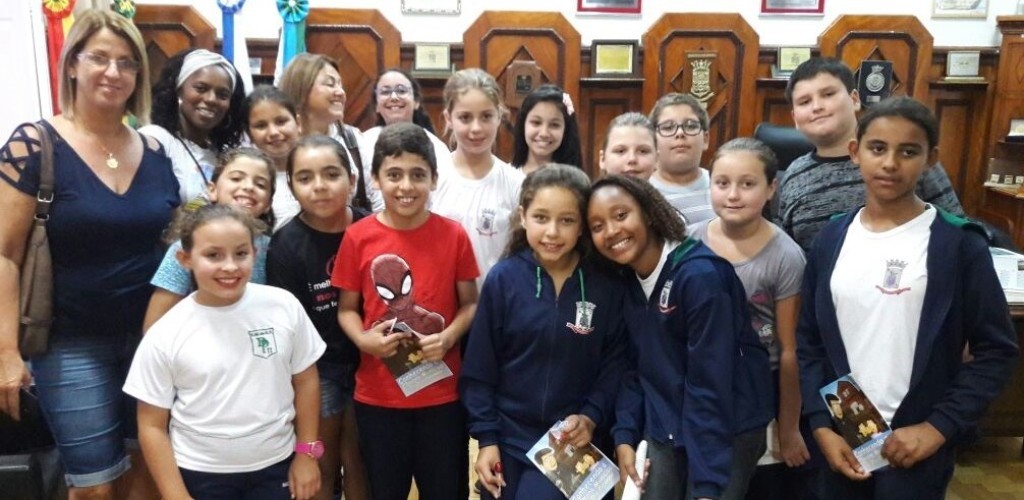 Escola Dom Pedro II participa da Tribuna Popular Mirim