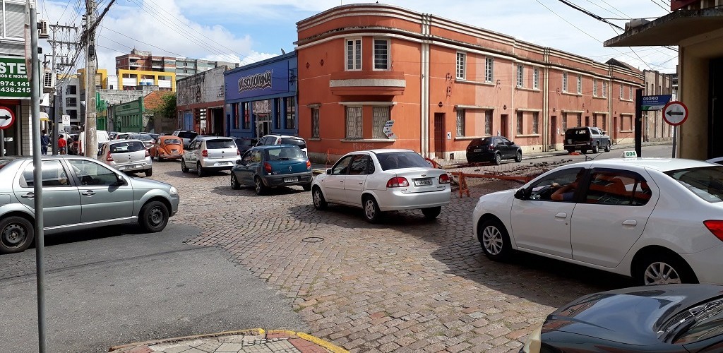 Obras de infraestrutura causam restrições no trânsito do centro