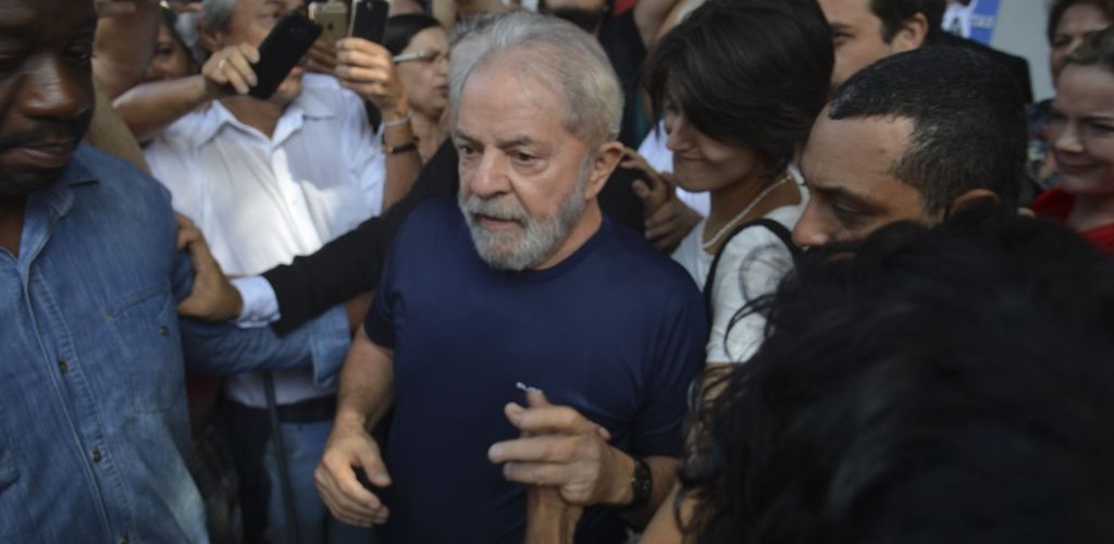 Lula será transferido para Curitiba, onde começará a cumprir pena