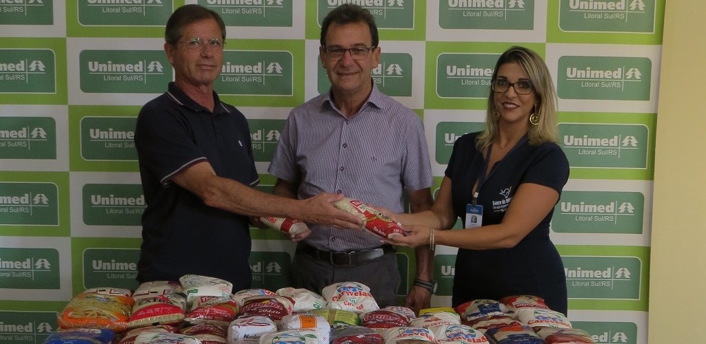 Unimed entrega doações ao Banco de Alimentos