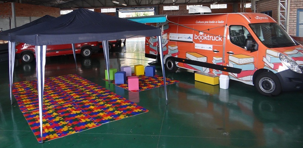 Projeto Book truck alimentará a cultura