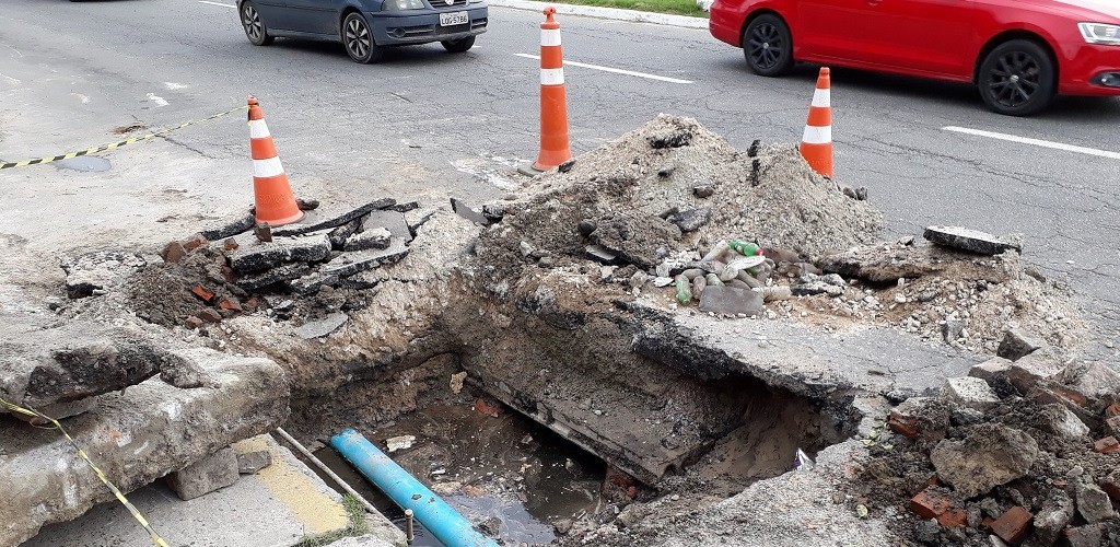 SMI realiza a recuperação de caixa de escoamento pluvial na Presidente Vargas