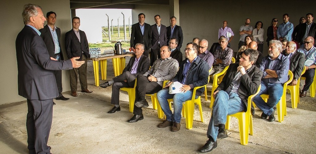 Direção da Gefco visita área da futura sede da empresa em Rio Grande