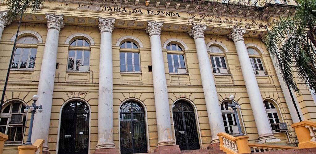 Salários de até R$ 7 mil serão quitados nesta quarta-feira