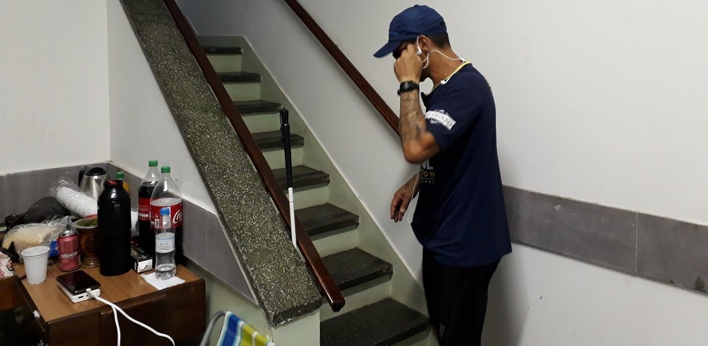 Vladimir dos Santos segue o desafio Escadas do Bem