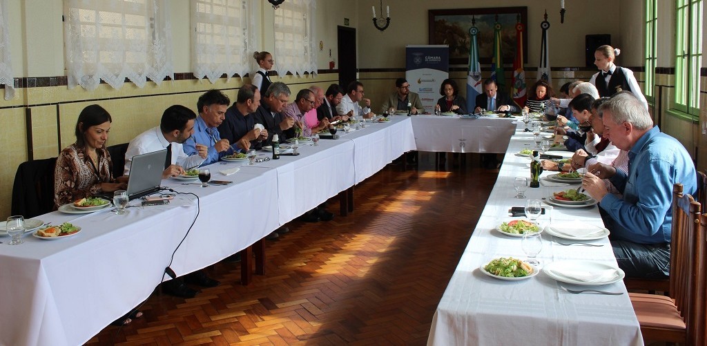 Câmara de Comércio realiza Reunião de Diretoria
